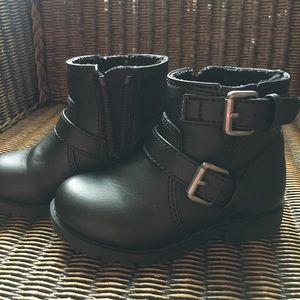 👣 Toddler “Biker” Boots, Black Size 5